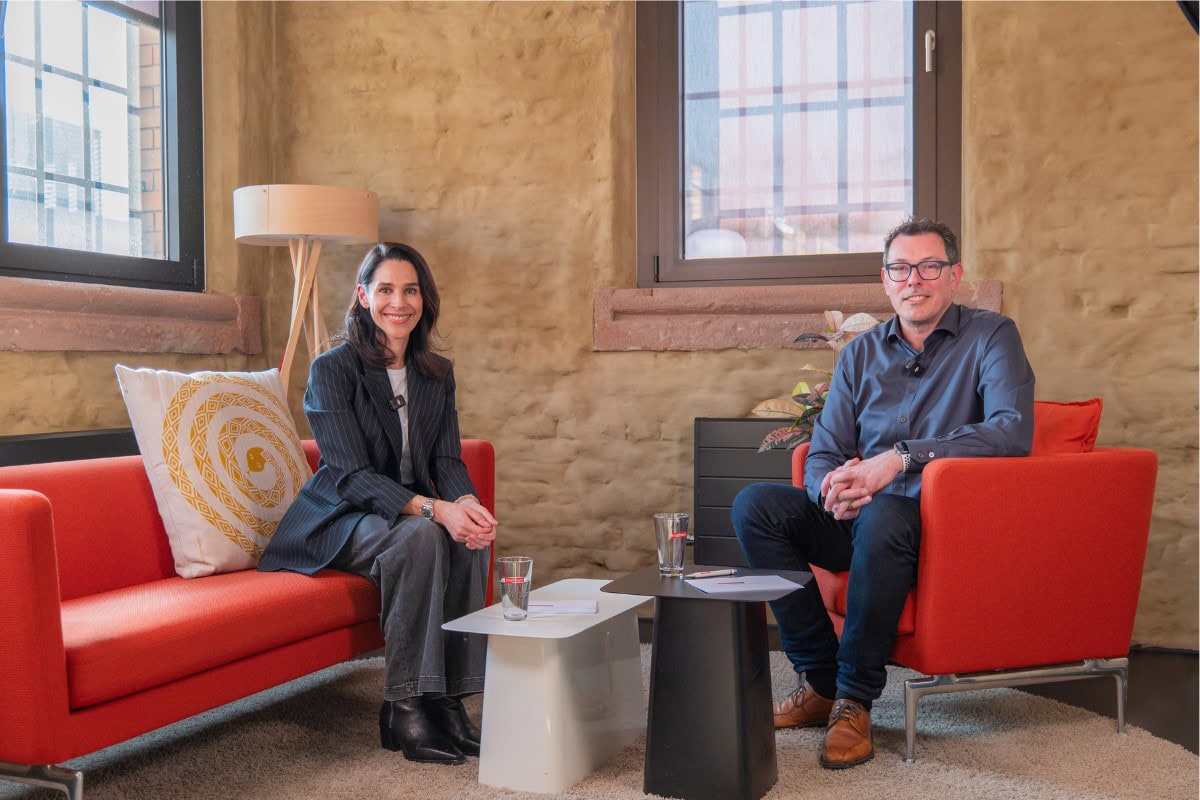 Yasemin Lâle, Geschäftsführerin von purePepper Media & Sales, und Bernd Decker von e.optimum AG